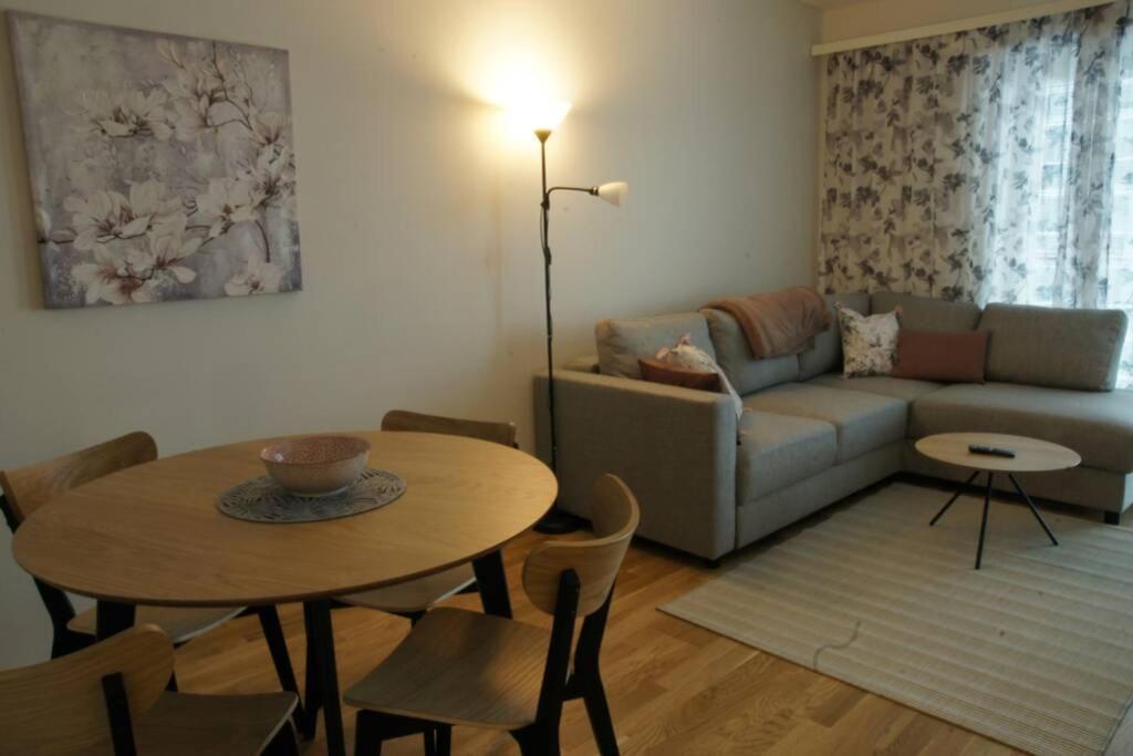 Keskustan Kaksio 45 M2 Autopaikalla, Rautatienkatu 19, 9 Krs Apartment Oulu Exterior foto